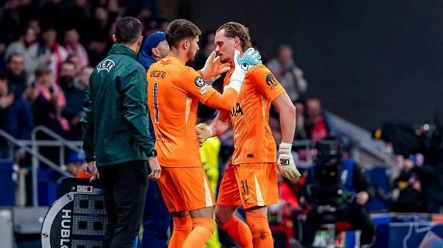 网页版登录-23岁生日前,出身门将世家的他收到了足以毁掉职业生涯的“礼物”|金斯基|热刺|图多尔|欧冠|捷克_新浪体育_新浪新闻